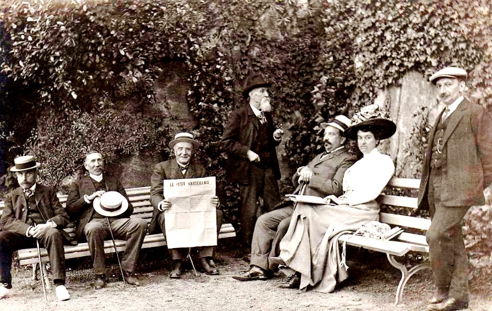 Lecture du Petit Marseillais