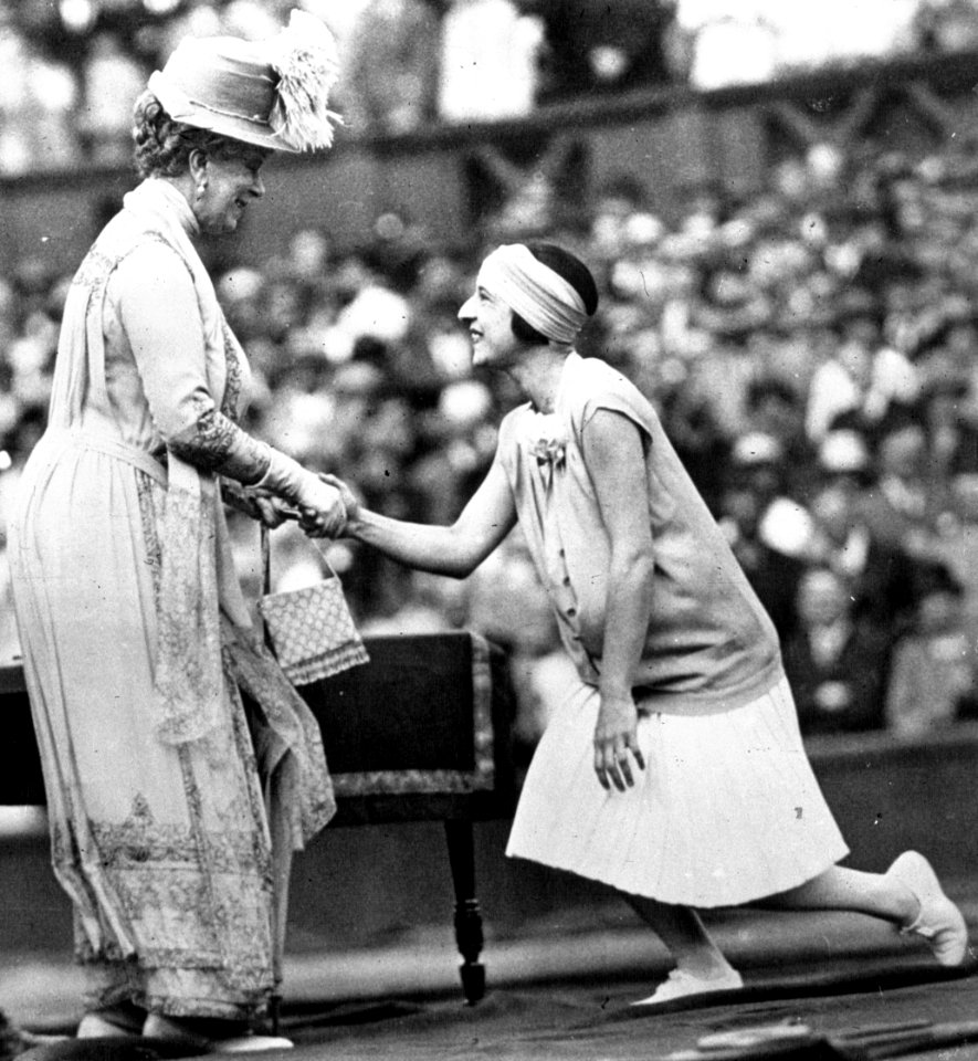 Suzanne Lenglen shaking hands with the Queen, 1926