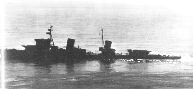 Leningrad-class DD as target ship 1958 NH 87947