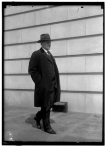 LENROOT, IRVING LUTHER. REP. FROM WISCONSIN, 1909-1918; SENATOR, 1918-1927 LCCN2016867568