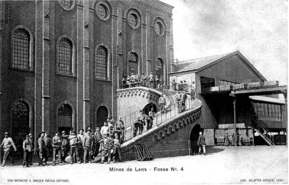 Lens - Fosse n° 4 des Mines de Lens (01)