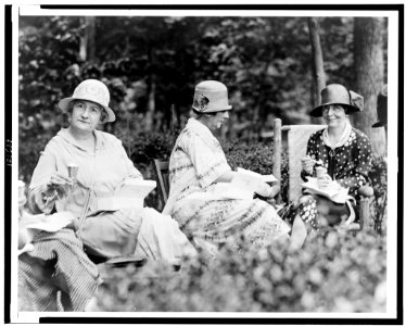 Left to right- Mrs. William N. Butler, wife of the Senator from Mass., Mrs. Frederick Gillett, wife of the Senator from Mass., and Mrs. Oscar Underwood, wife of the Senator from Alabama, at LCCN98516425