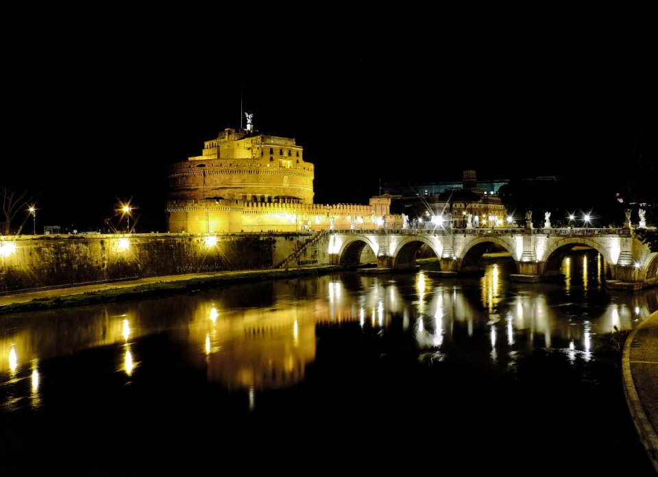 Bridge ponte sant'angelo castle