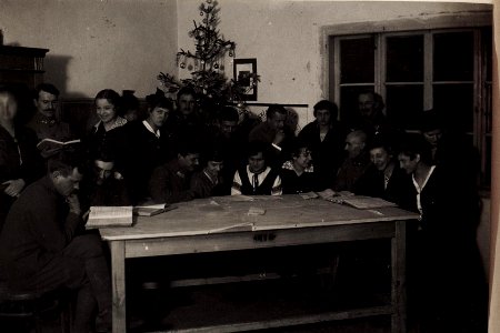 Lehrergruppe der ukrainischen Schule. (BildID 15710227)