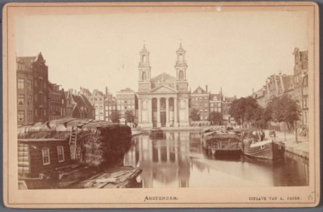 Leprozengracht gezien naar de Mozes en Aäronkerk. Na demping in 1882 werd dit het Waterlooplein-002 photo