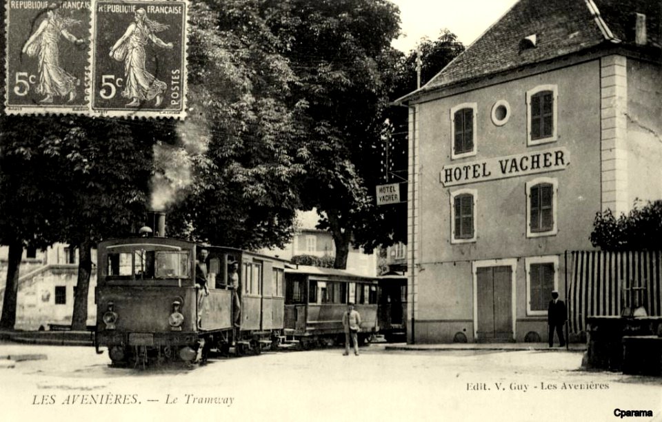 LES AVENIÈRESS. - Le Tramway