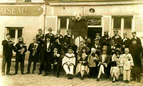 Les Bigotphonistes de Milly-la-Forêt à la Mi-Carême 1925
