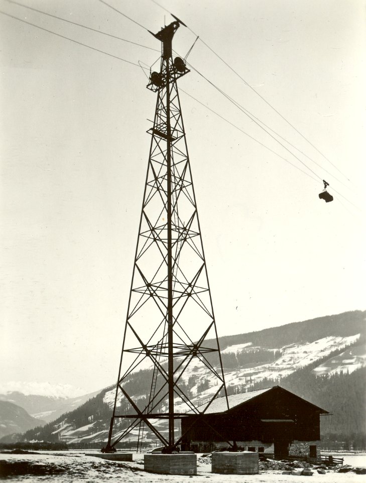 Letzte Seilbahnstütze 42 m hoch - Magnesitbergwerk Tux