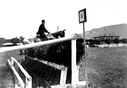 Leutnant Beurelot am Heckenochsner - CH-BAR - 3239771