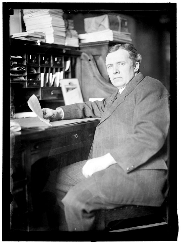 LEWIS, DAVID JOHN. REP. FROM MARYLAND, 1911-1917; U.S. TARIFF COMMN, 1919-1925. AT DESK LCCN2016865115