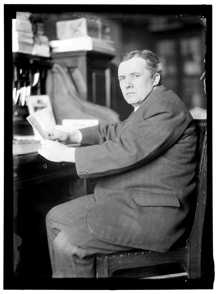 LEWIS, DAVID JOHN. REP. FROM MARYLAND, 1911-1917; U.S. TARIFF COMMN, 1919-1925. AT DESK LCCN2016865117