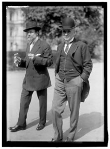 LEWIS, JAMES HAMILTON. REP. FROM WASHINGTON, 1897-1899; SENATOR FROM ILLINOIS, 1913-1919, 1931-. LEFT, WITH HENRY M. PINDELL LCCN2016864939