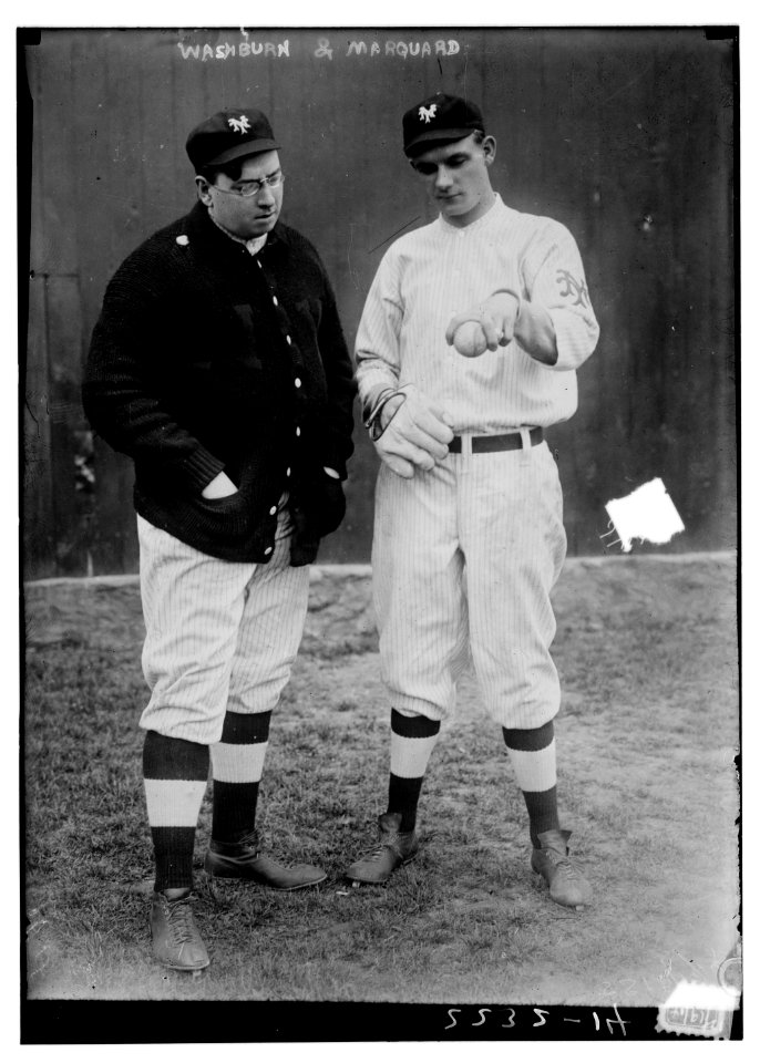 Libe Washburn with Rube Marquard, New York, NL (baseball) LCCN2014689436