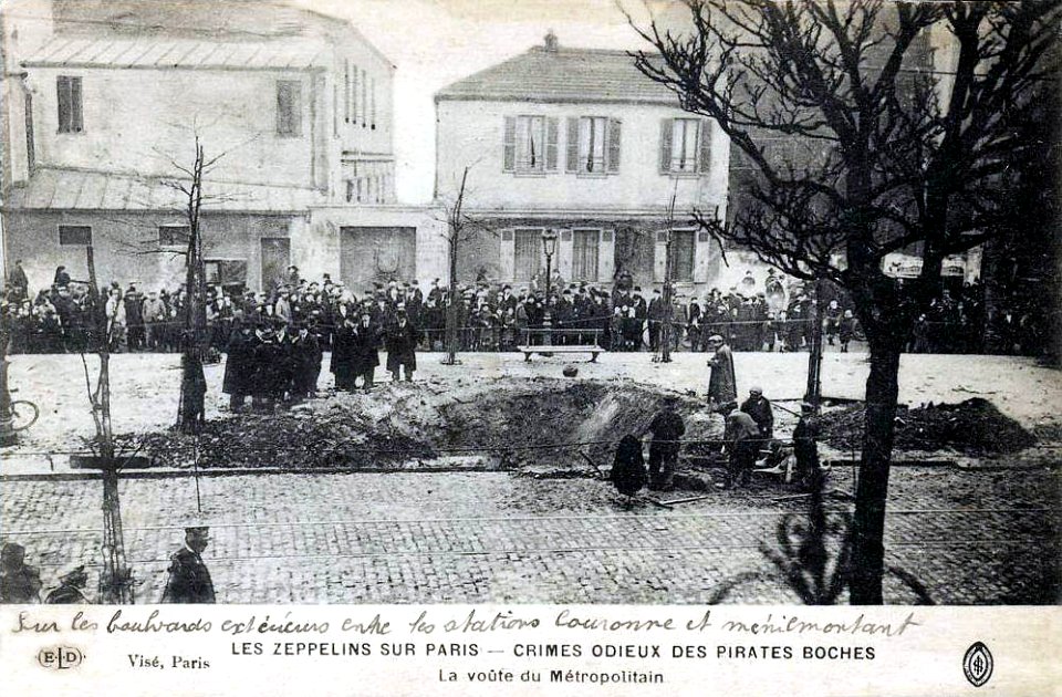 Les zeppelins sur Paris - La voute du Metropolitain photo