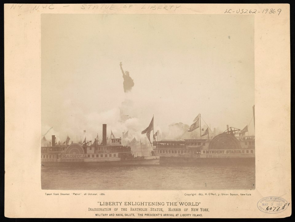 Liberty enlightening the world-Inauguration of the Bartholdi Statue, Harbor of New York-Military and naval salute, the President's arrival at Liberty Island LCCN97502746