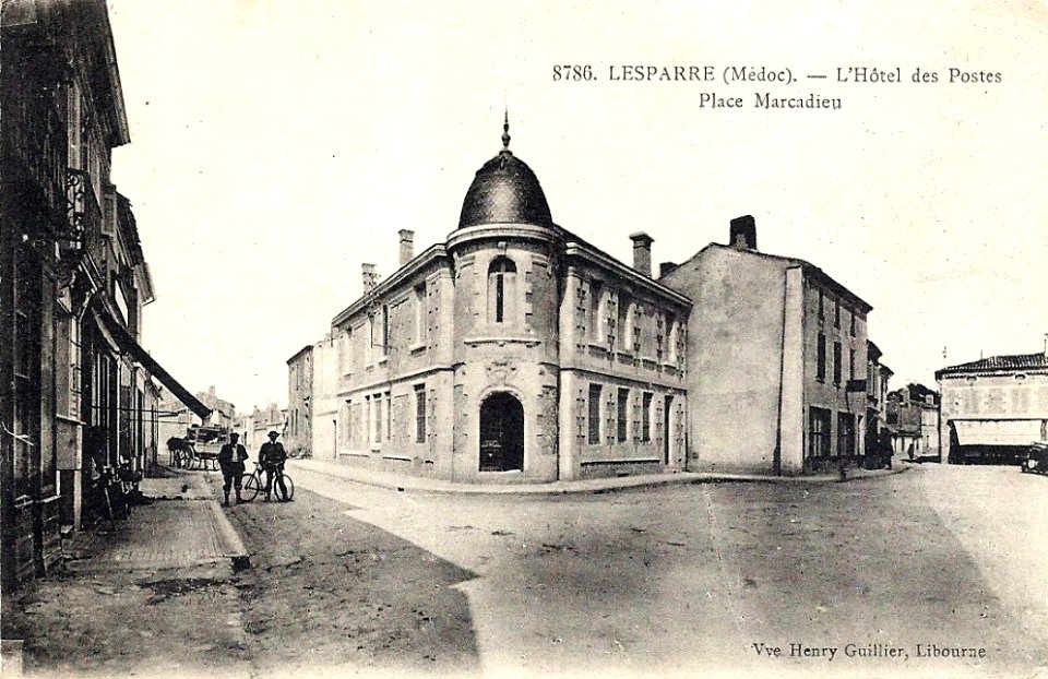 Lesparre - La Poste 1