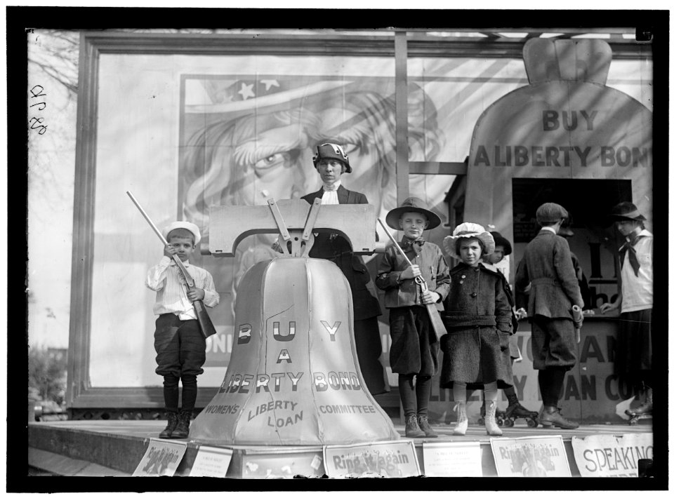 LIBERTY LOANS. LIBERTY BELL, REPLICA LCCN2016868556