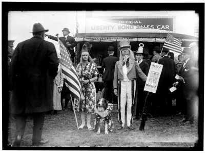 LIBERTY LOANS. LIBERTY BOND SALES CAR; JOHN N. STEVENSON AS 'UNCLE SAM,' AND GIRLIN STAR-SPANGLED DRESS LCCN2016869100