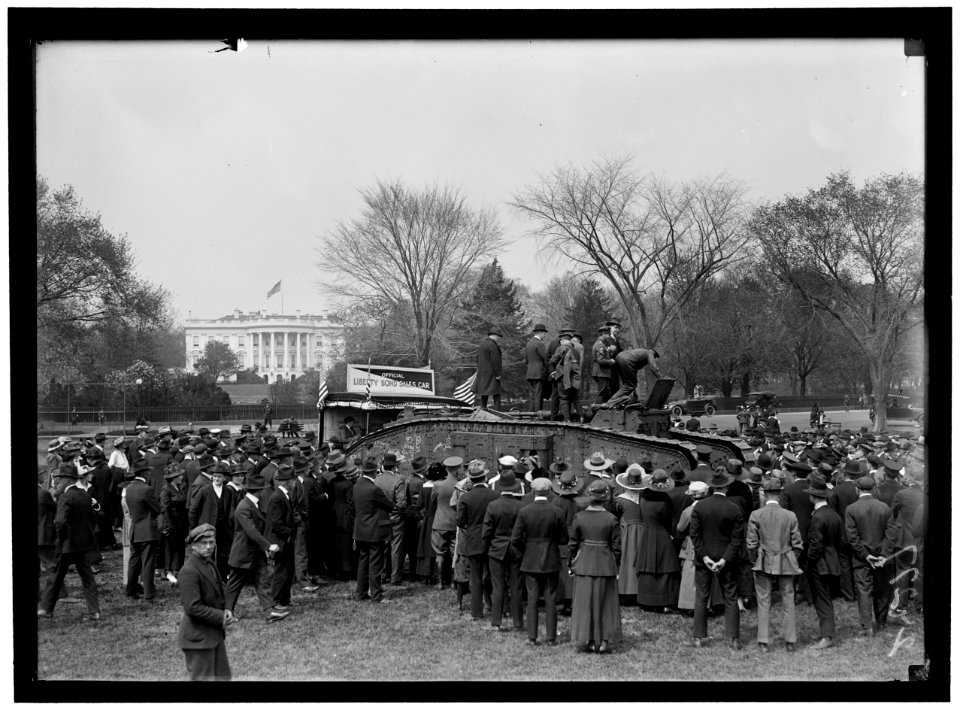 LIBERTY LOANS. OFFICIAL LIBERTY BOND CAR, AND TANK LCCN2016869094