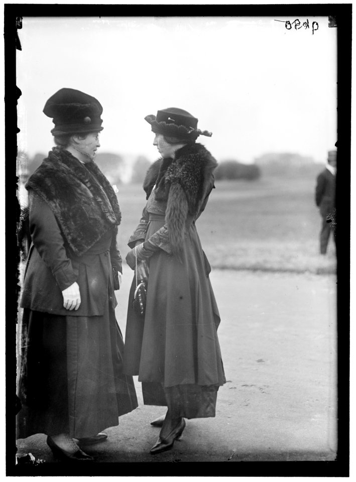 LIBERTY LOANS. McADOO, MRS. WILLIAM GIBBS, NEE ELEANOR WILSON LOC hec.09827