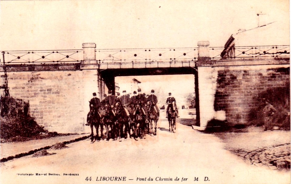 Libourne Caserne Lamarque les militaires 2
