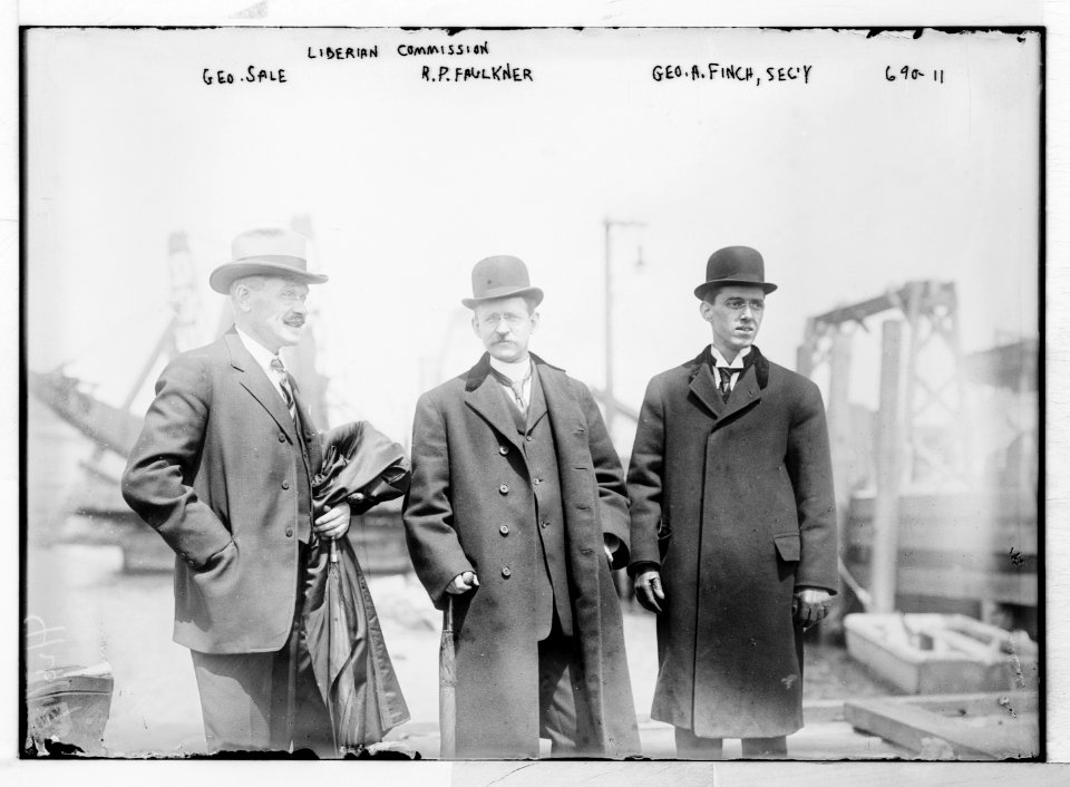 Liberian Commission- Geo. Sale R.P. Faulker, Geo. A. Finch, Sec'y, at boat docks, New York LCCN2014683294