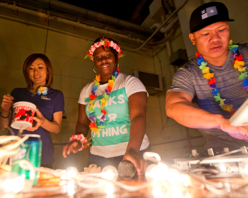 Liberty Center luau 140516-N-EI558-040