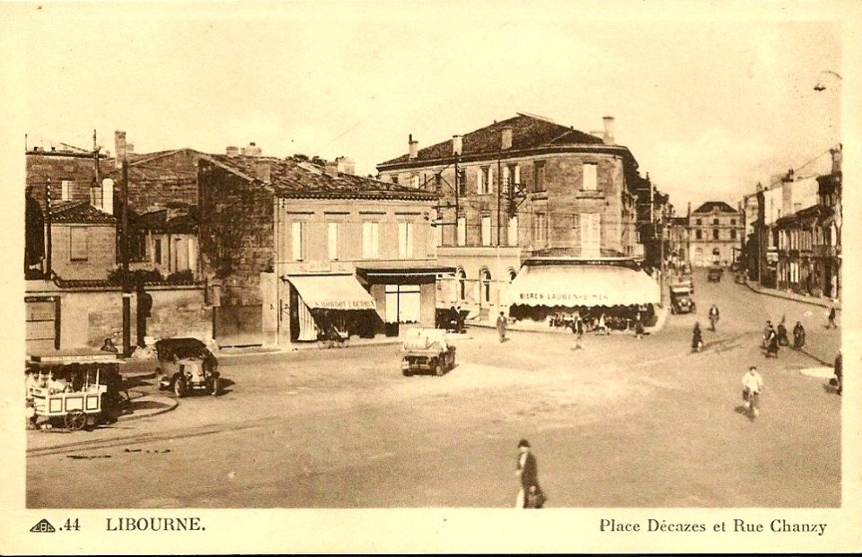 Libourne Place Decazes 7