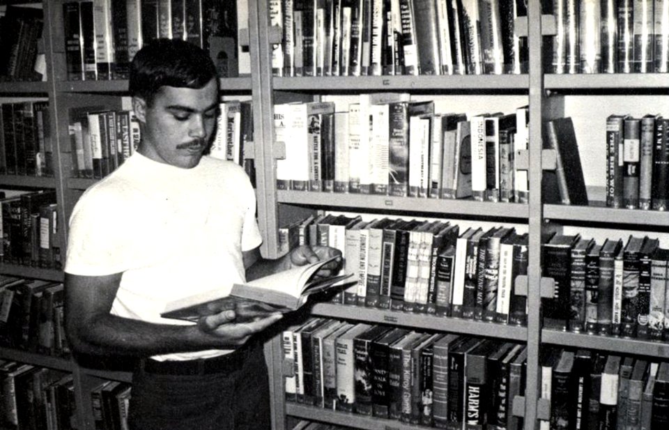 Library aboard USS Sanctuary (AH-17), in 1967