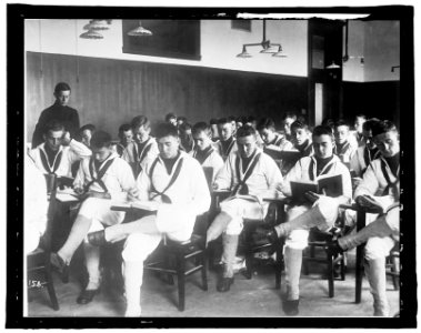 Library War Service, Naval Training Station, Class room LCCN2016824466