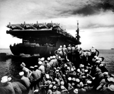 Liberty party returns to USS Casablanca (CVE-55) off Manus on 19 April 1945 (80-CASA-618)