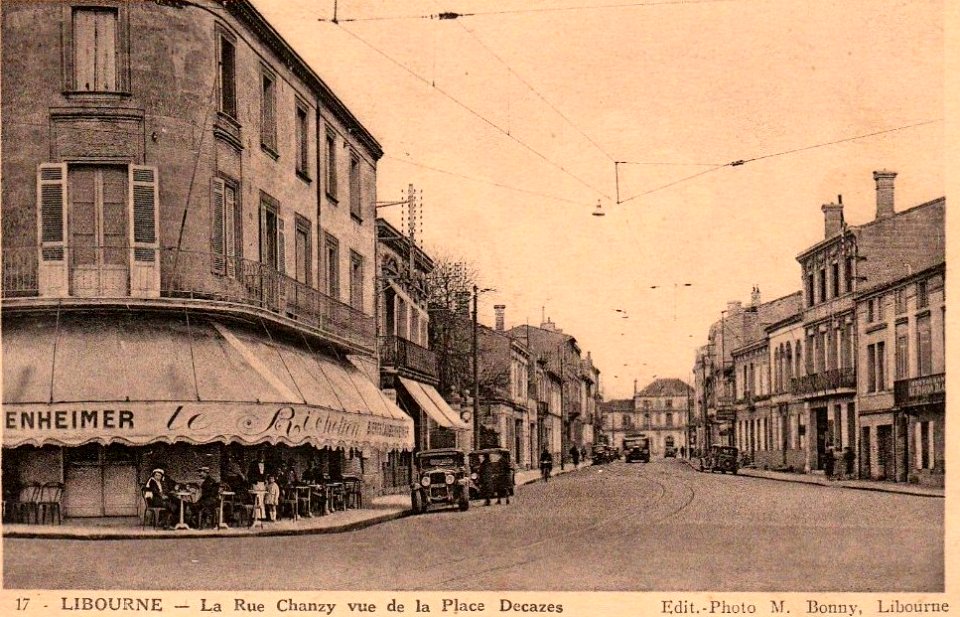 Libourne Place Decazes 8