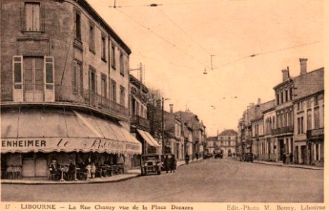 Libourne Place Decazes 8