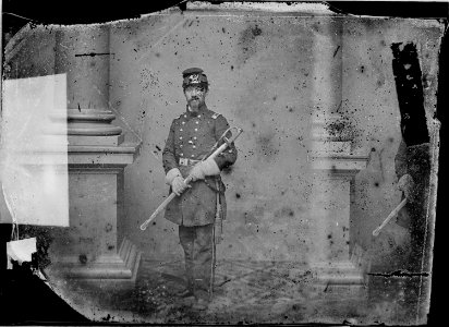 Lieut. Col. Edwin A. Parrott, 1st Ohio Volunteers - NARA - 530291