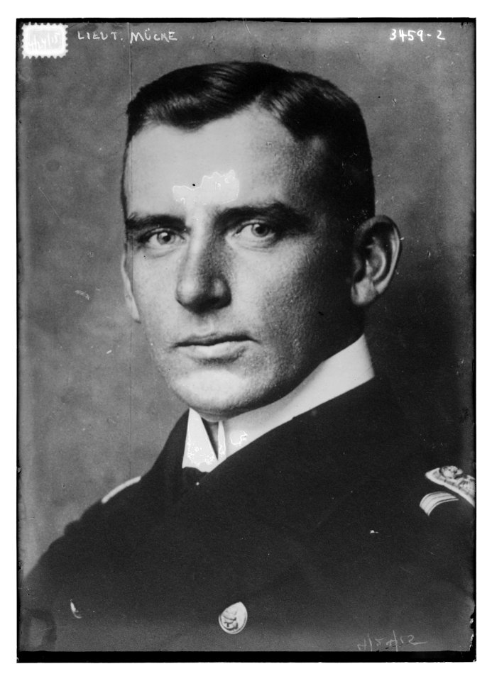 Lieut. Mucke LCCN2014698919