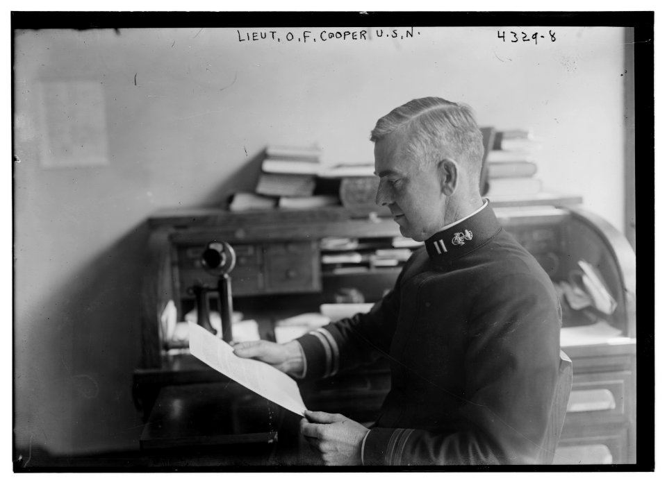 Lieut. O.F. Cooper, U.S.N. LCCN2014705448