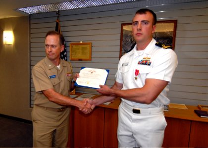 Lieutenant Awarded Bronze Star DVIDS48458