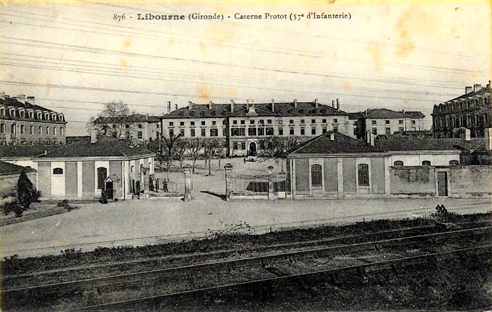 Libourne Caserne Lamarque L'entrée 14