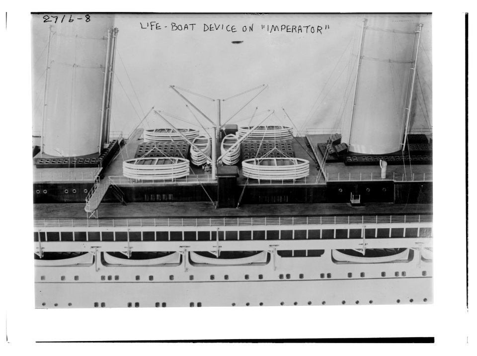 Life boat device on IMPERATOR LCCN2014693209