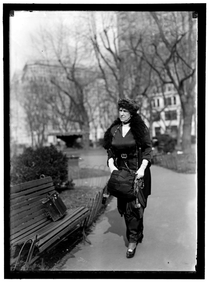 LIGGETT, MRS. FRANCIS H. LCCN2016868945