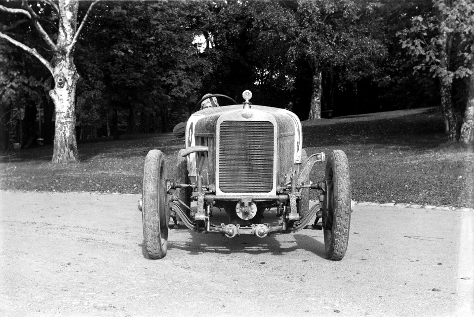 Liikennekäytössäkin ollut Delage viritettynä ja muokattuna kilpa-autoksi - N28612 (hkm.HKMS000005-km0023nr)