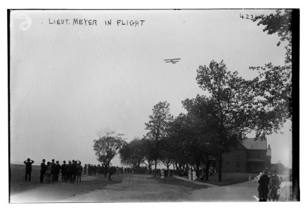 Lieut. Meyer in flight LCCN2014704785