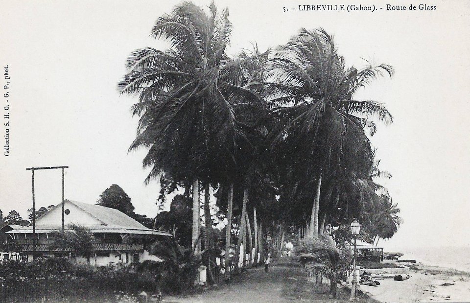 Libreville (Gabon)-Route de Glass