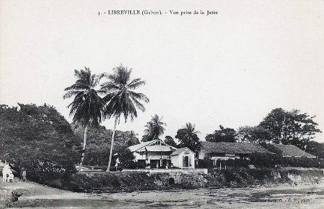 Libreville (Gabon)-Vue prise de la Jetée (1) photo