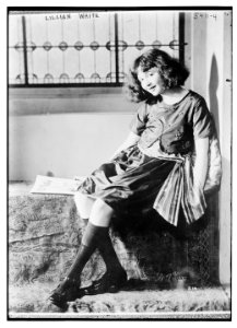 Lilian White LCCN2014712206