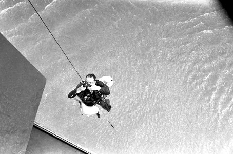 Lieutenant Commander Thomas A. Tucker,U.S. Navy, is rescued off North Vietnam on 31 August 1966 (142664361)