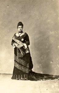 Liliuokalani, photograph by Menzies Dickson (PP-98-10-002) photo