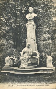 Lille - 30 - Monument Desrousseuax