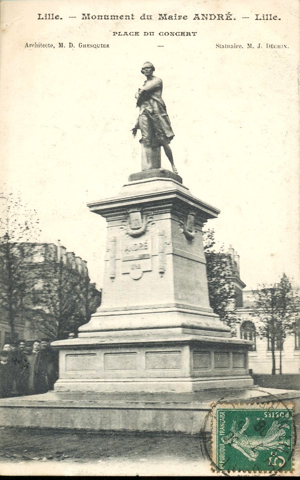 Lille - Monument Maire Andre - Place du Concert