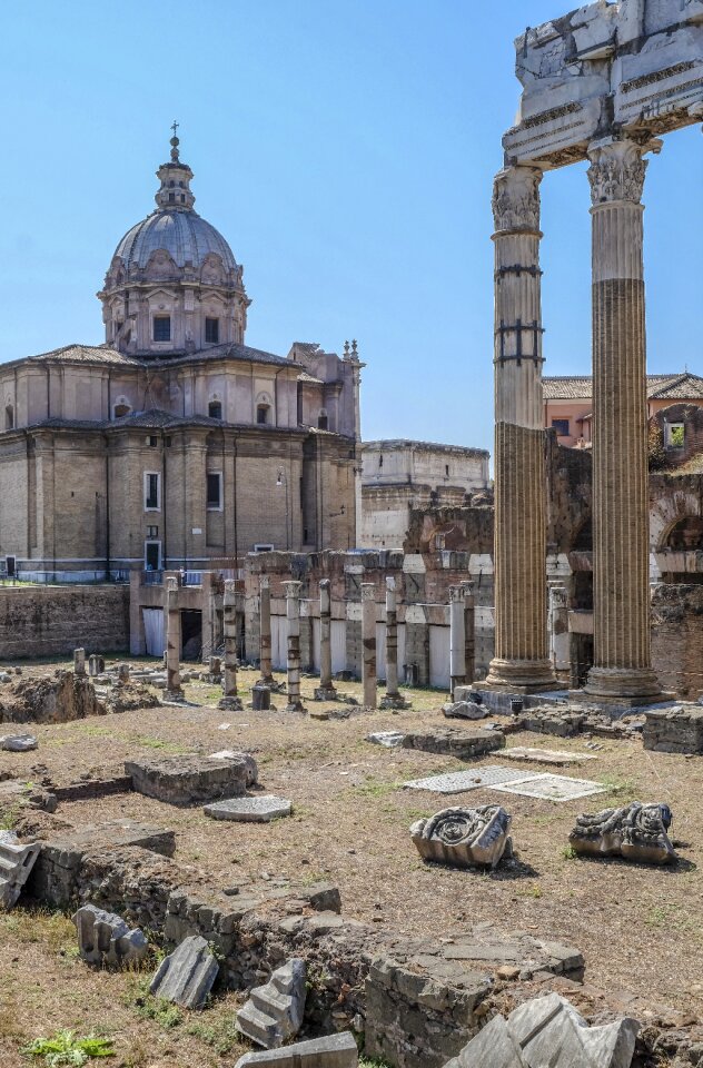 Attractions include roman history ruin